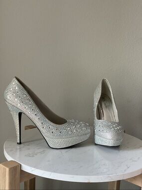 Hot Tomato Silver Crystal Platform Heels, Size 11M